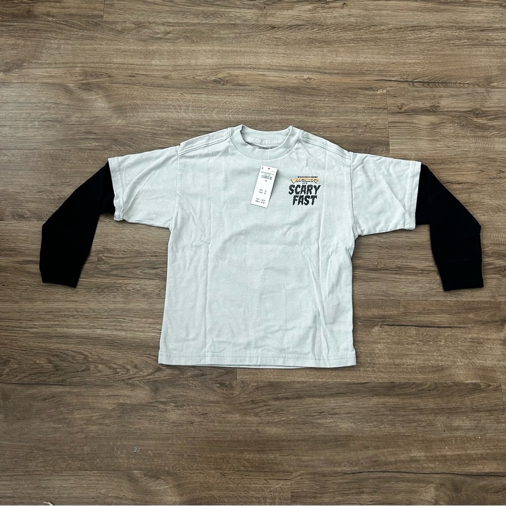 Graphic Layered-Look Tee "Scary Fast" - White with Black Sleeves